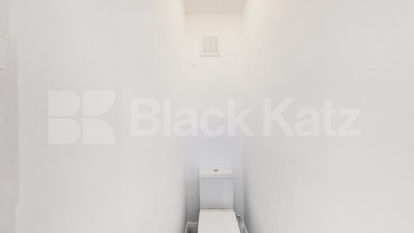 Newly refurbished 4 bedrrom house with garden mins to tube & shops Baronet Grove, Tottenham